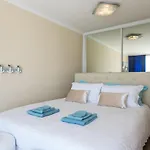 Dona Elisa Hotel *